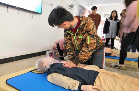 说明: http://mksxy.glut.edu.cn/__local/7/38/F4/2EDD864FDF2525EFB47929716B2_0005039C_2038F.jpg